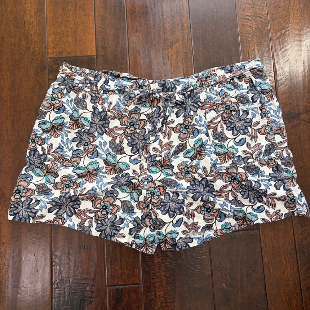 a.n.a Floral Linen Blend Shorts Women 4X White Blue Elastic Waist Tie Belt